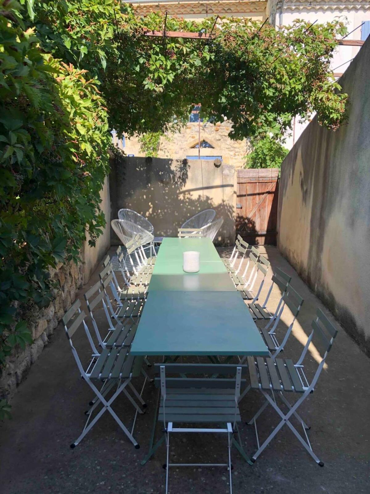 Maison Cosy Lodge 15 P Clim Wifi Cour Garage Montfrin 外观 照片
