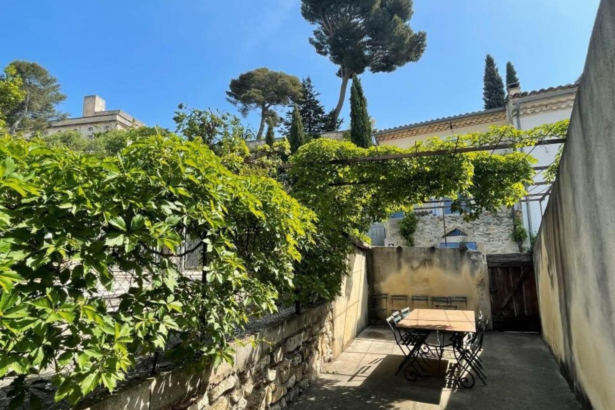 Maison Cosy Lodge 15 P Clim Wifi Cour Garage Montfrin 外观 照片
